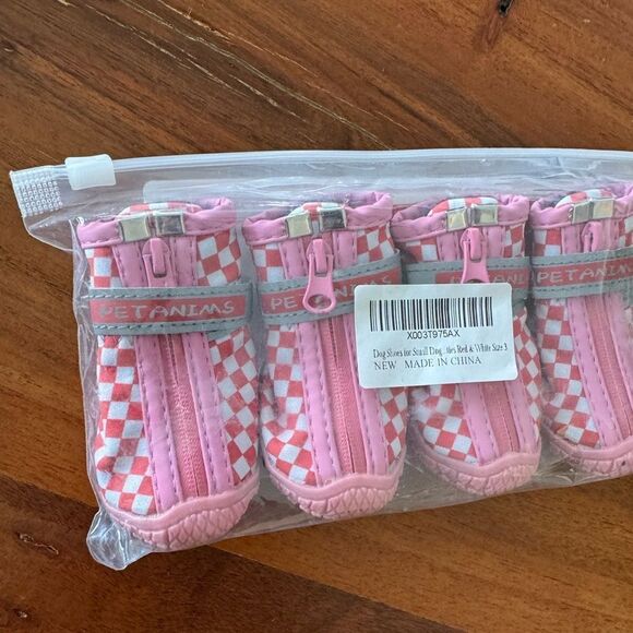 Doggie shoes sz 1 sz 3 please see pics for approximate sizing nib - Picture 10 of 10